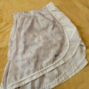 Nike Tempo Running Shorts (Plus Sized)